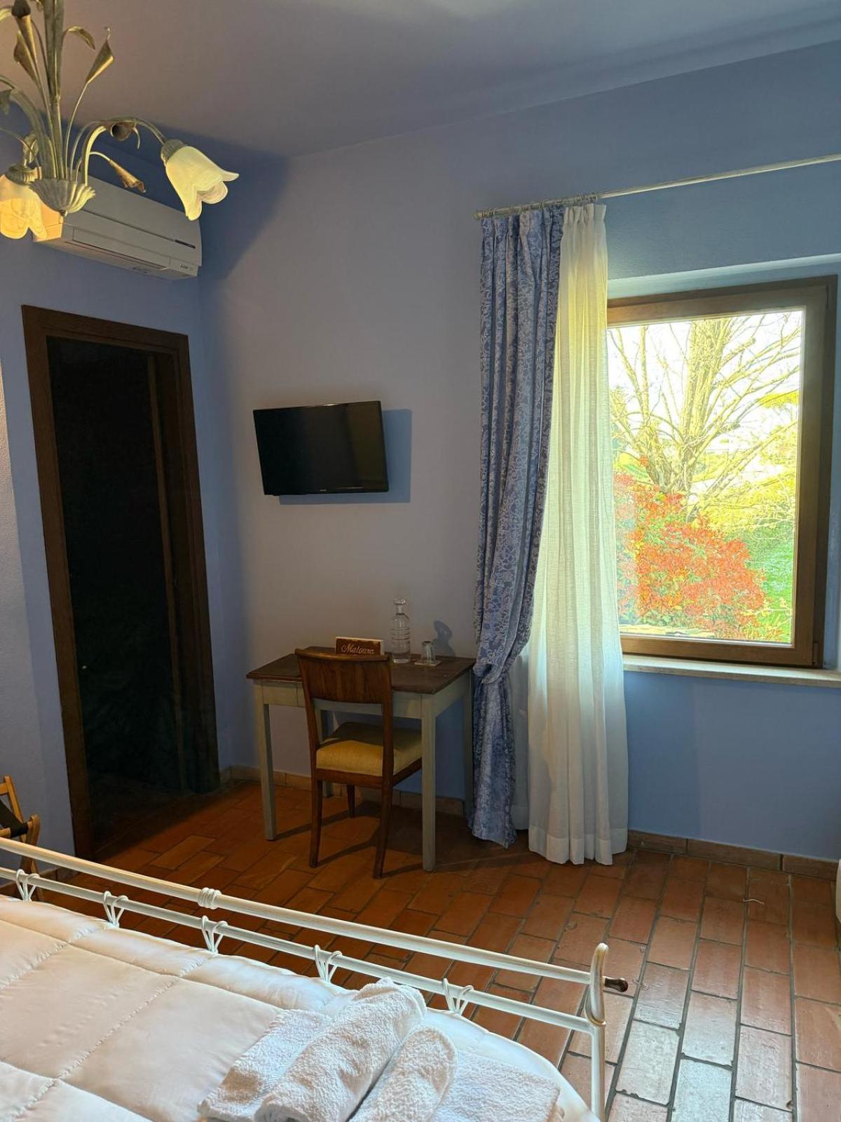 Maloura Farm stay